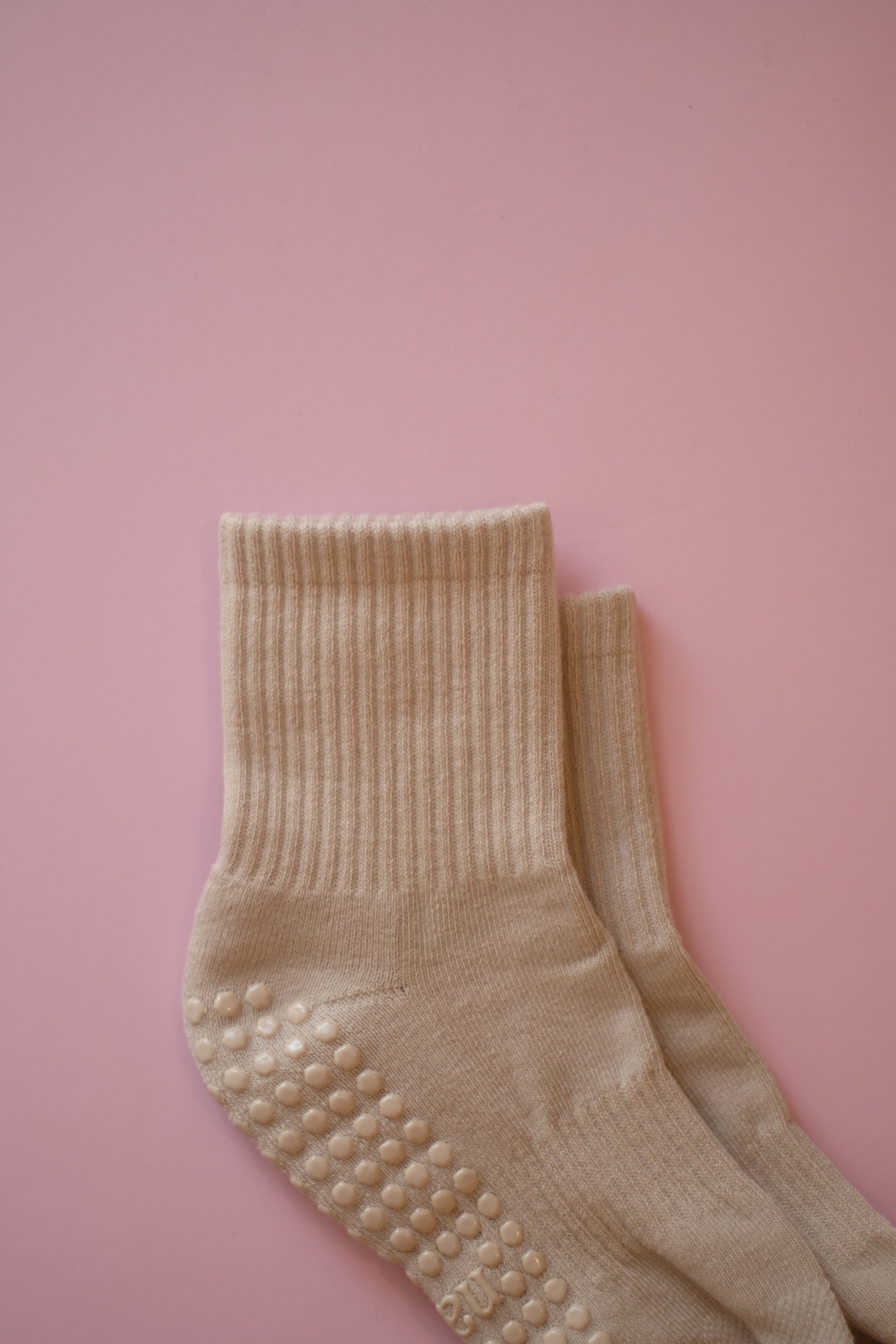 Pilates Starter Set (2 Pairs) + Low Lustre Silk Scrunchie