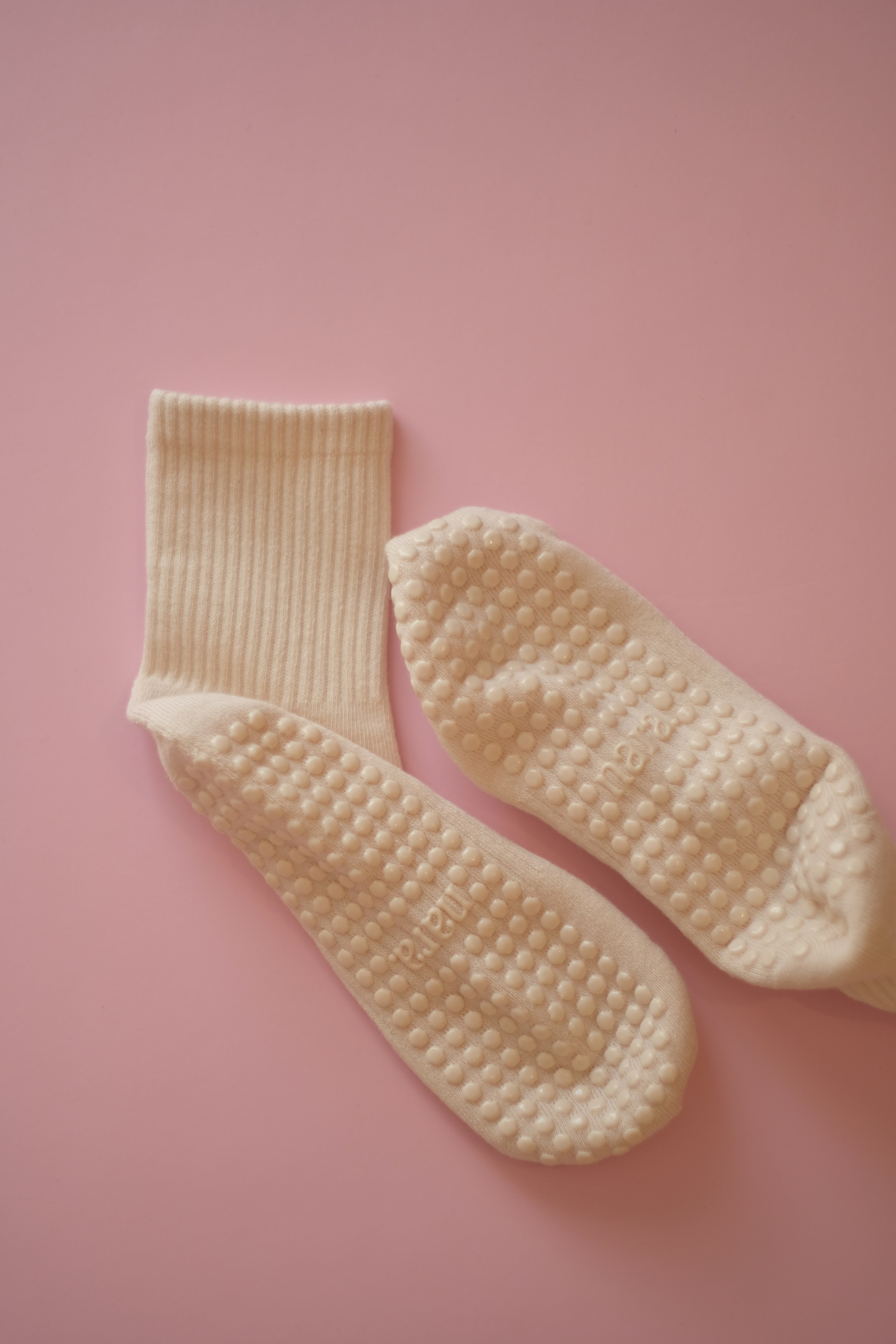Essential Crew Grip Socks