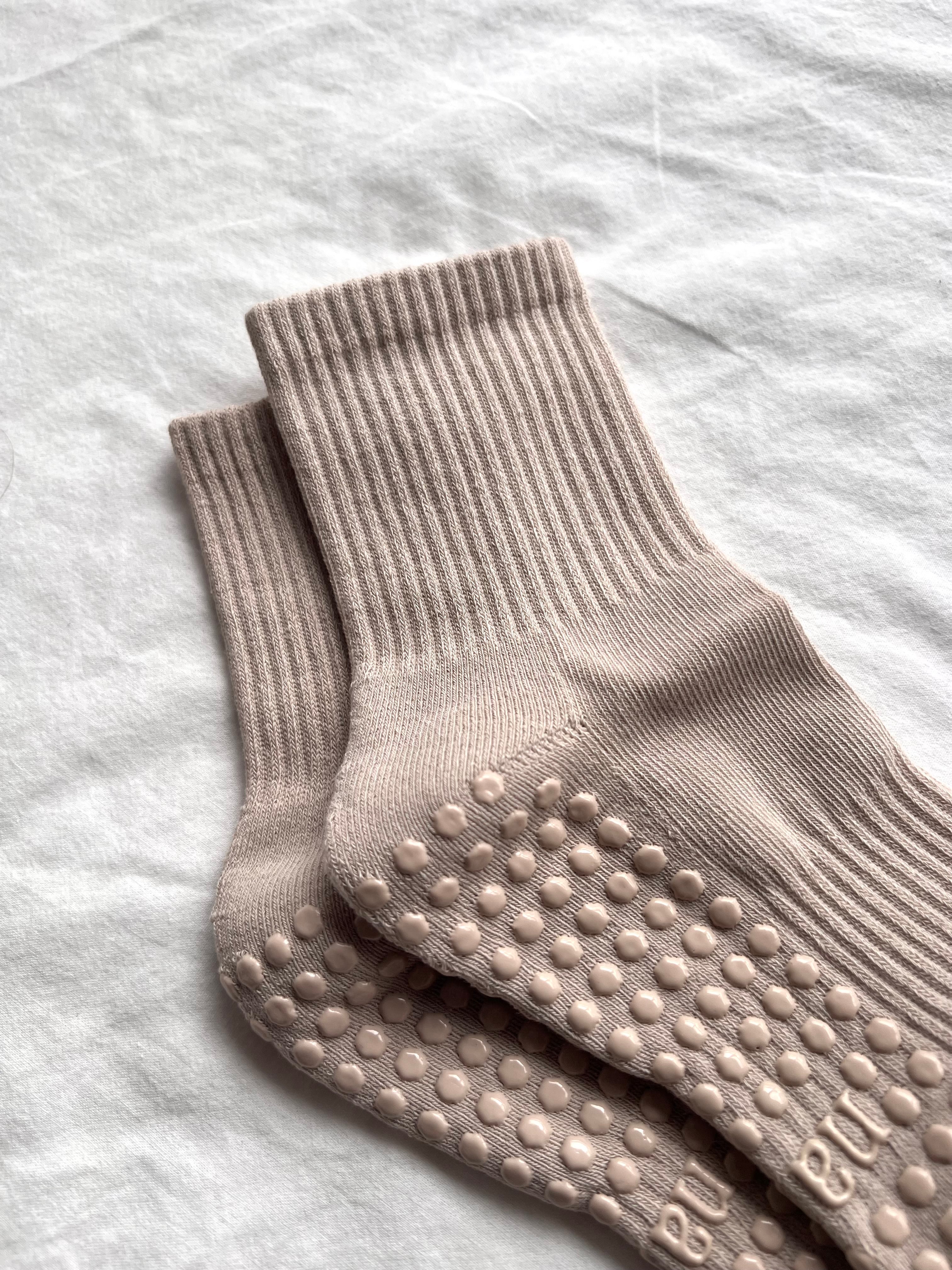 Essential Crew Grip Socks