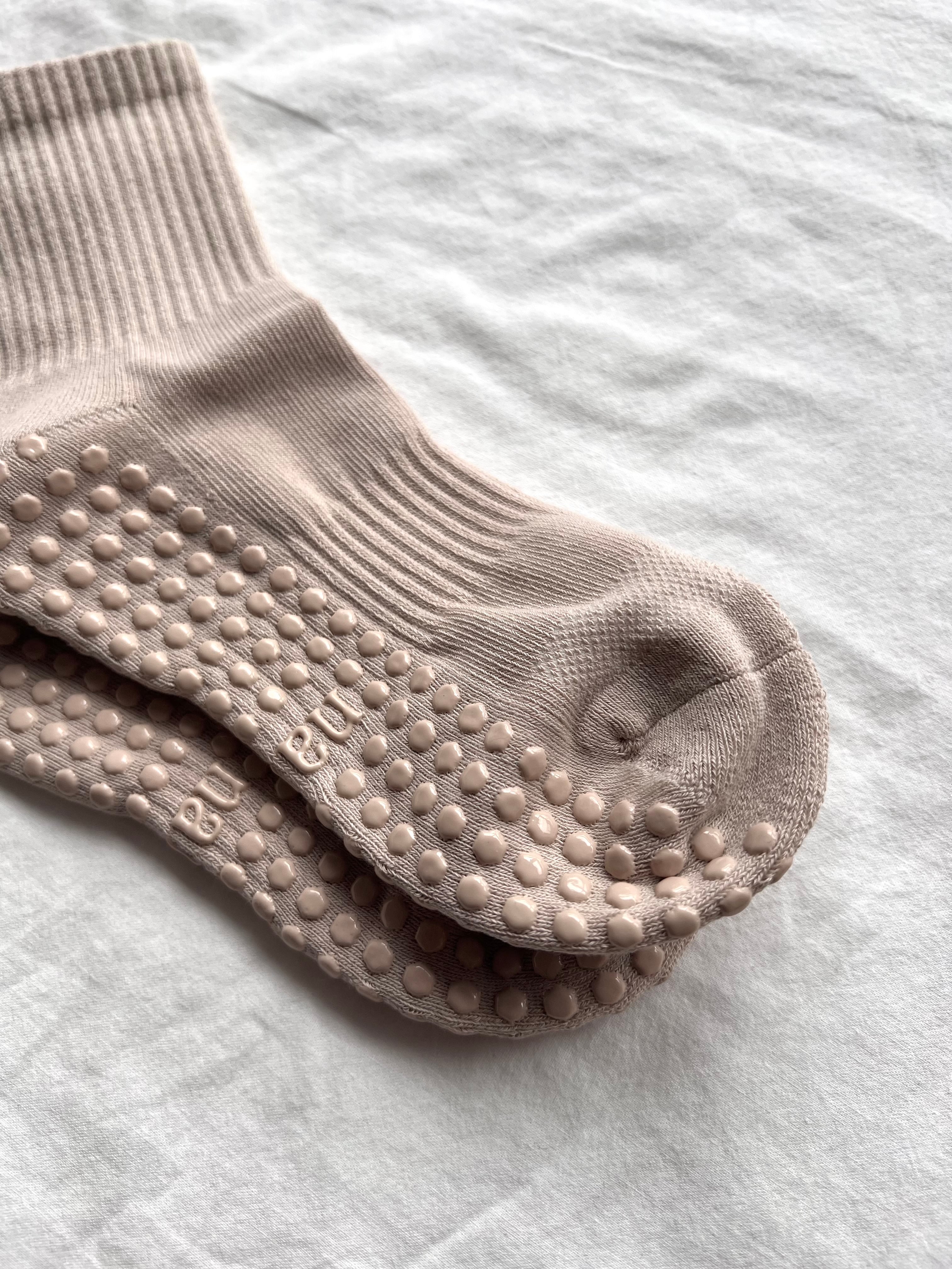 Essential Crew Grip Socks